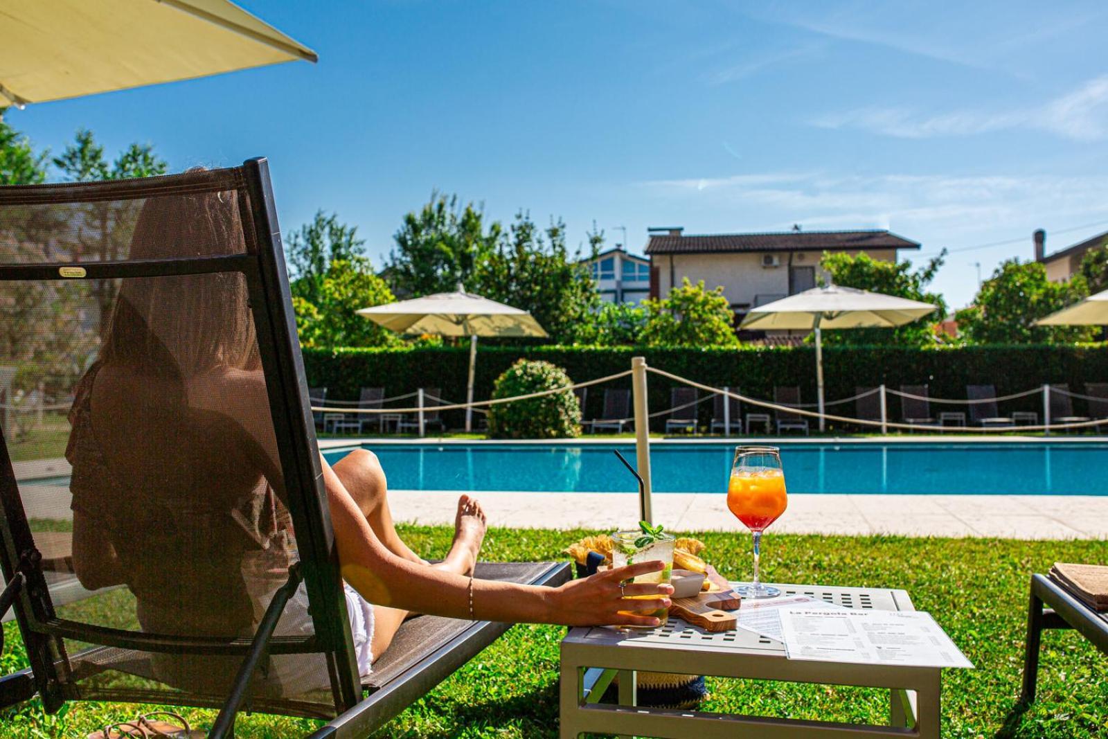 Hotel La Pergola Lignano Sabbiadoro Exterior photo